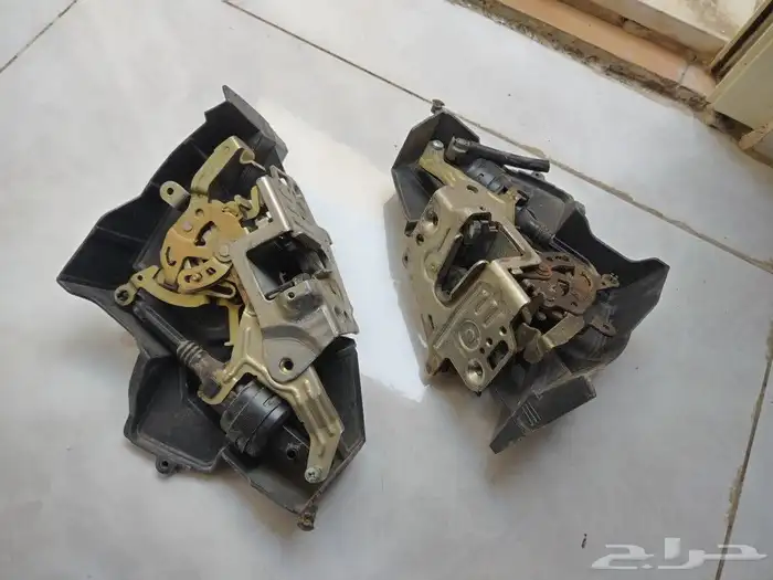 قطع غيار مرسيدس ابو عيون W210 65