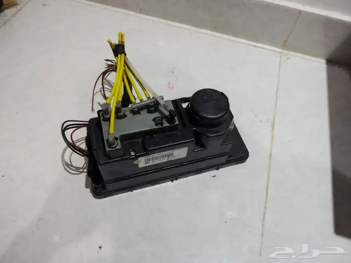 قطع غيار مرسيدس ابو عيون W210 3