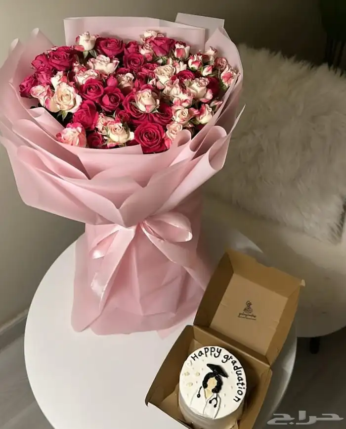 ورد وهدايا نسائية ورجاليه توصيل أبها والخميس واحدرفيده الوا 6