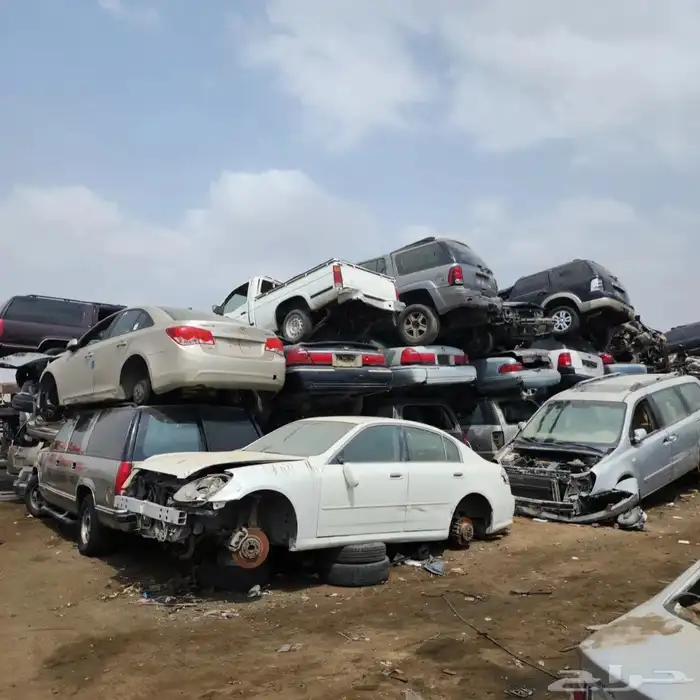 كورلا ياريس جميع قطع غيار السيارات مع وجود مكاين مع الضمان 1