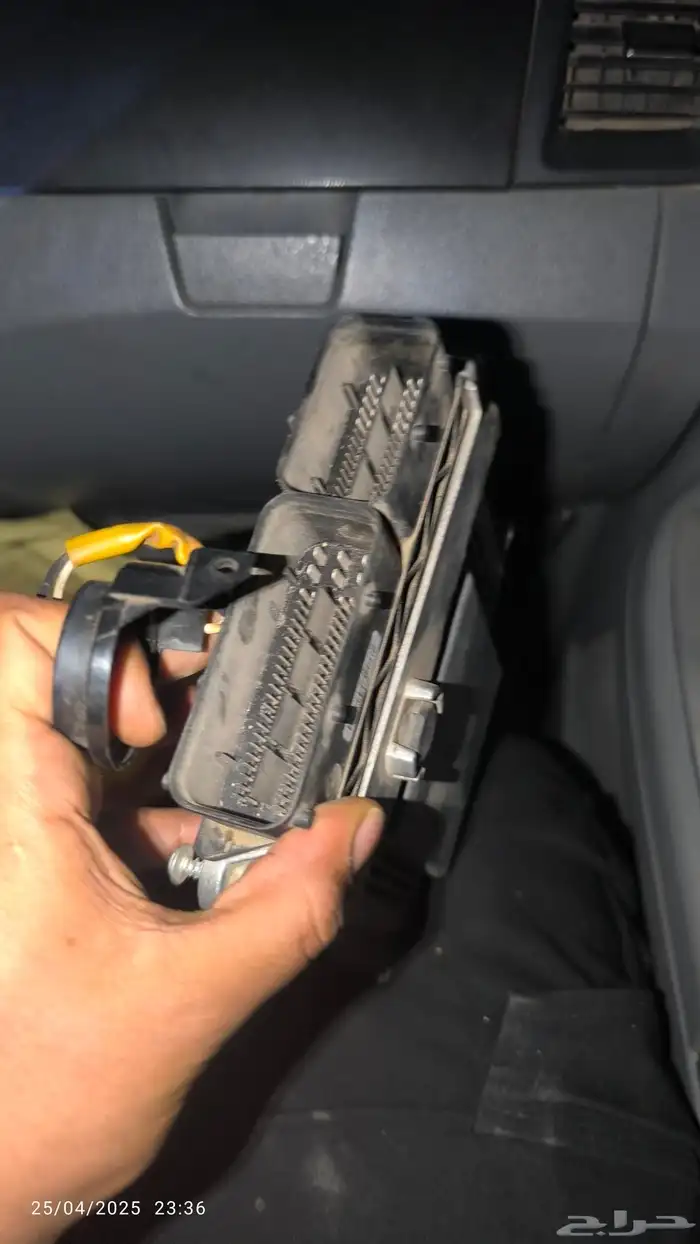 فني كهربائي سيارات متنقل داخل الرياض اتصل نصل 7