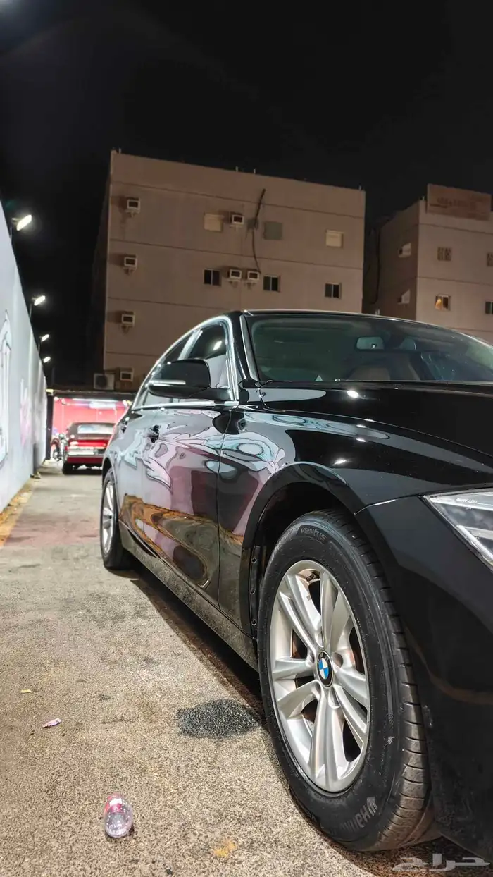 سيارة بي ام دبليو الفئة الثالثة BMW 320i F30 9