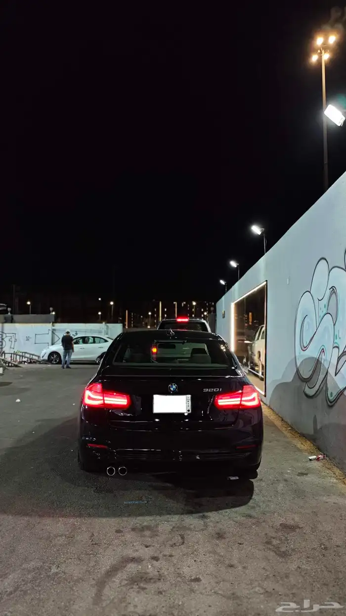 سيارة بي ام دبليو الفئة الثالثة BMW 320i F30 8