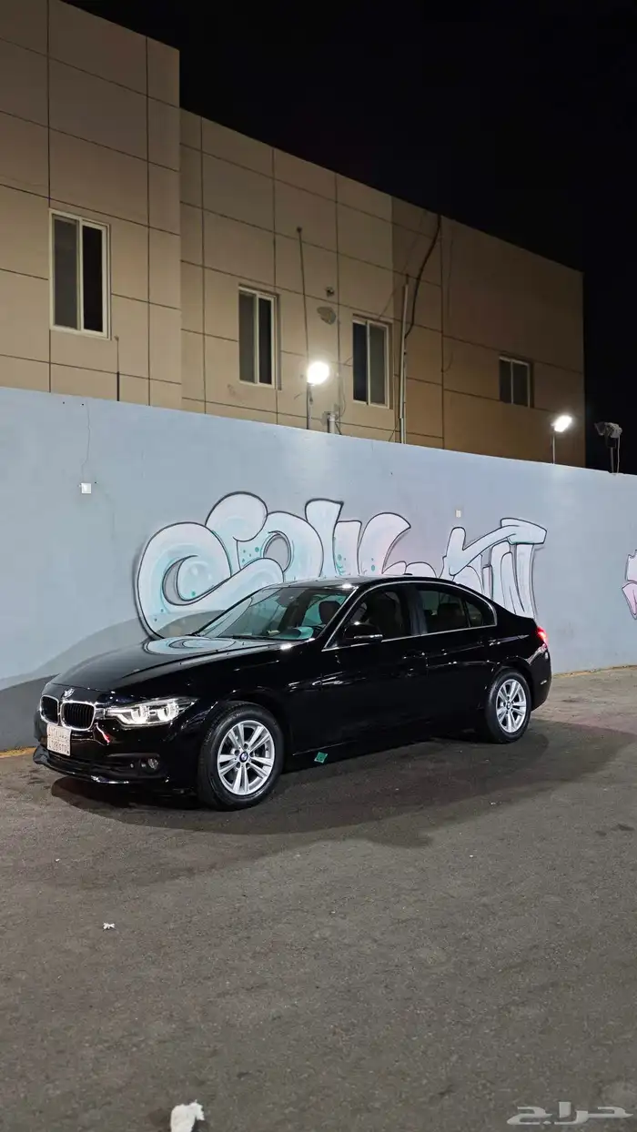 سيارة بي ام دبليو الفئة الثالثة BMW 320i F30 13