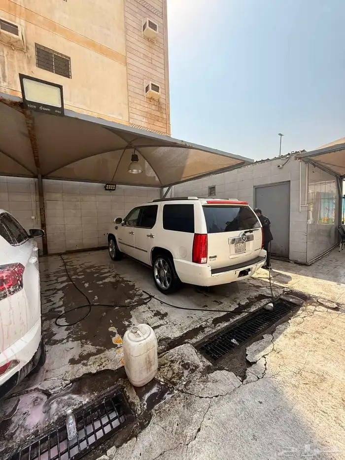 كاديلاك اسكاليد 2011 فل كاملمن باب لا باب نضيفه رش رفرف يمين 9