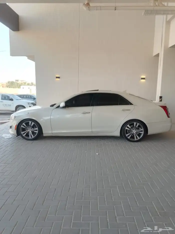 كاديلاك CTS موديل 2014 3