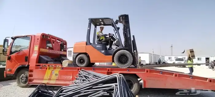 معدات ثقيلة للإيجار  رفاعات شوكية  كرينات  سيزر  لف 6