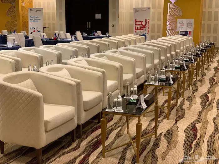 تاجير سماعات طاولت بار طاولت كوكتيل كنب كراسي وطاولات مكيفات 3