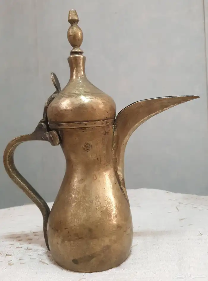 دلة قديمه 0