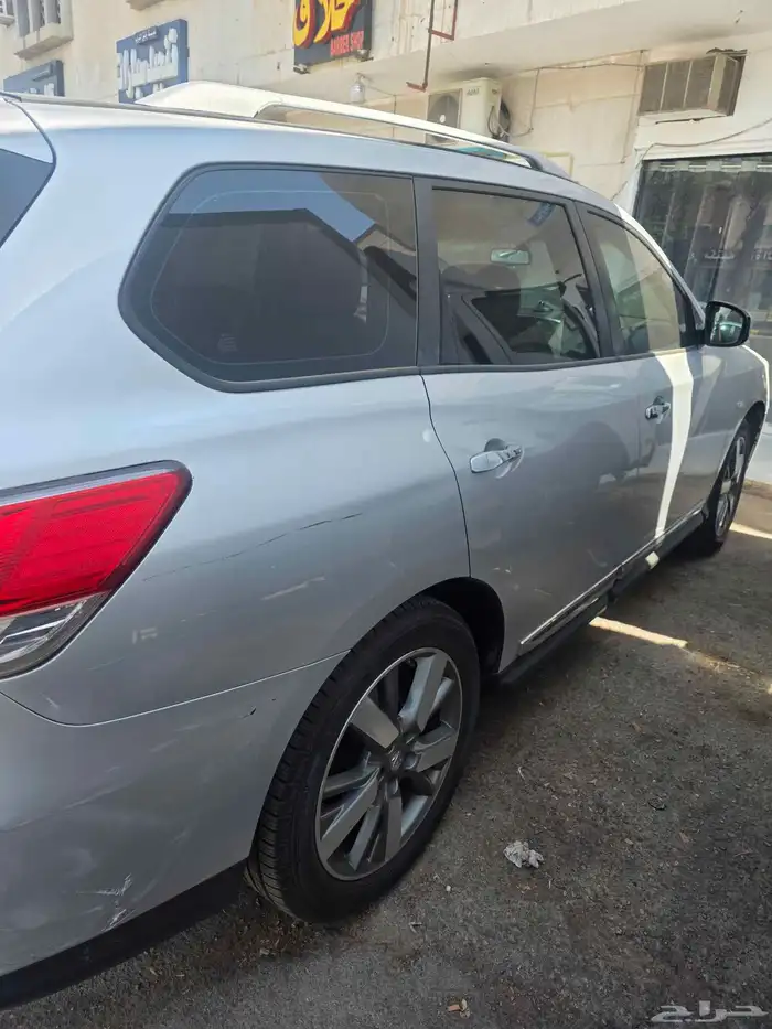 Nissan Pathfinder 0