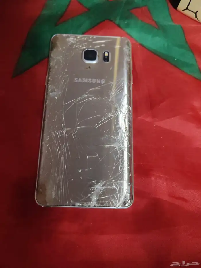 الجوال شغال يبي له بطاريه فقط 1