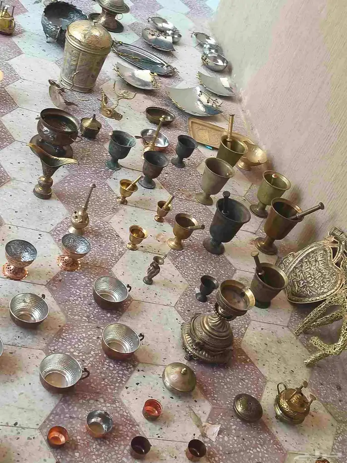 مجموعه نحاسيات كثيره 6