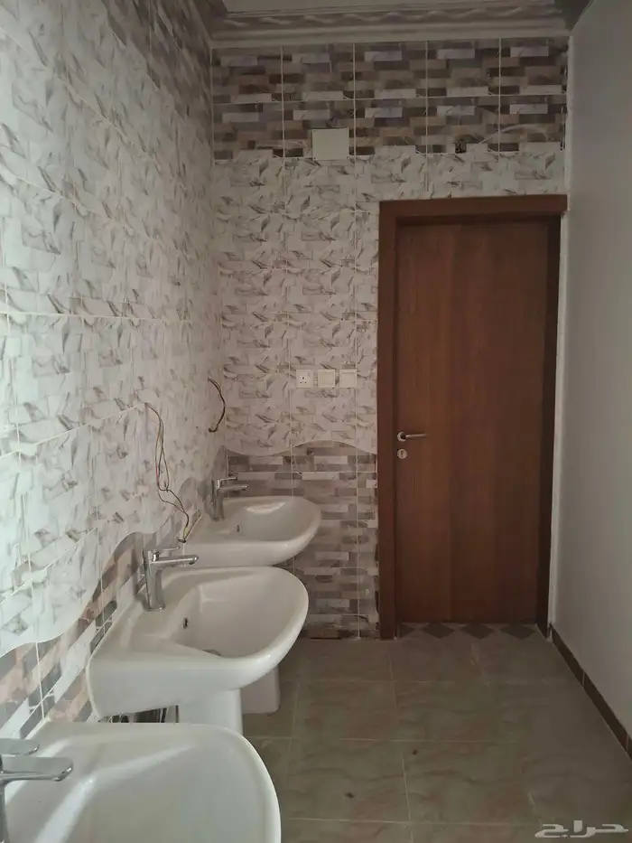 عمارة للبيع ثلاث طوابق القيم الاعلى 3