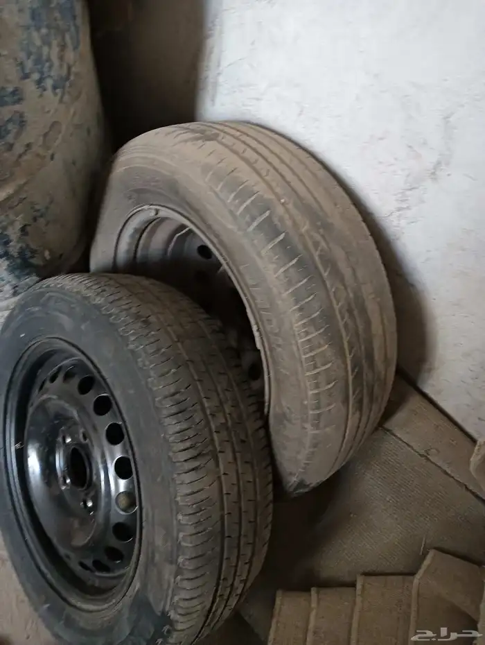 اتنين حبه كفرات مع جنط سياره النترا للبيع 0