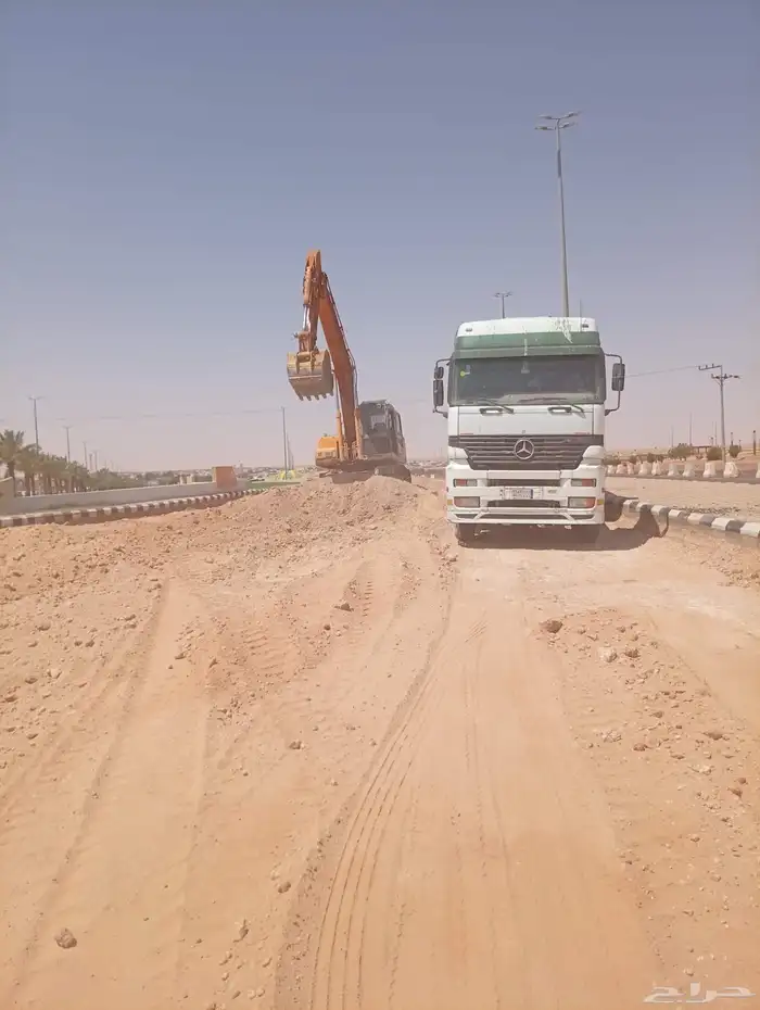بوكلين للايجار في حائل وضوحيها باليوميه او قطوعه 0