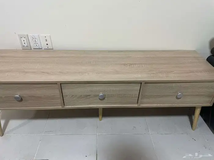 طاولة تلفزيون 0