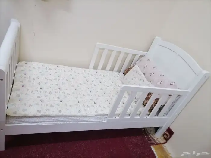 سرير اطفال 0