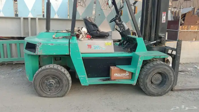 معدات كرينات فور كلفت جميع انوع الرافعة للايجار 1