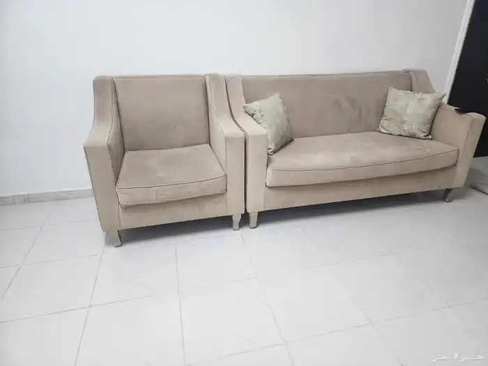 كنب ومكيفات شباك بحالة ممتازة الخفجي 1