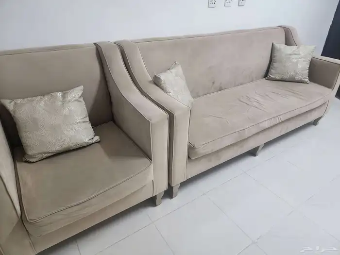 كنب ومكيفات شباك بحالة ممتازة الخفجي 0