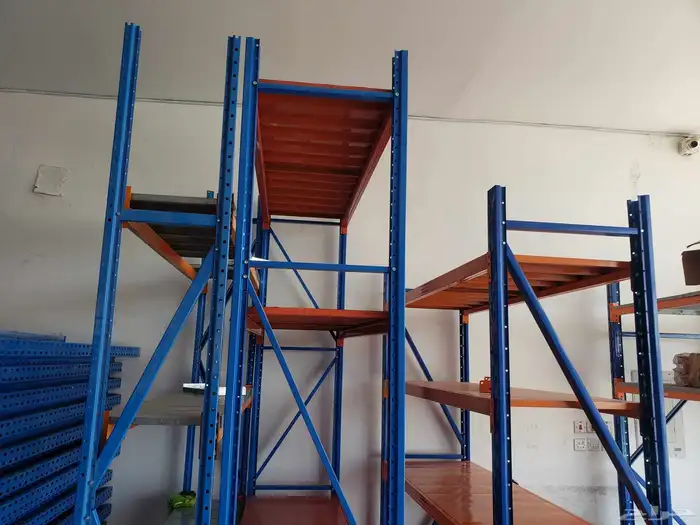 رفوف تخزين مستودعات 2