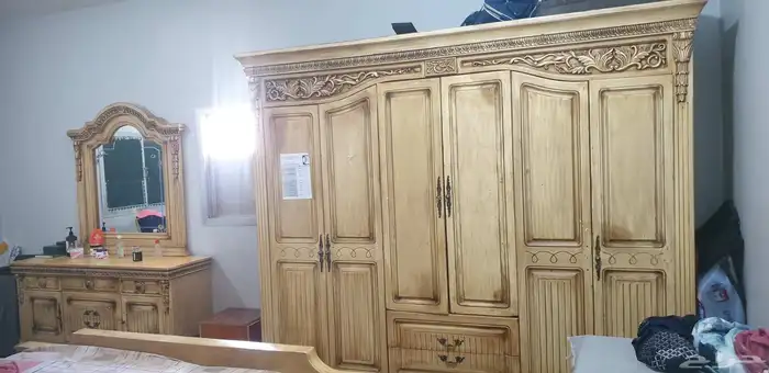 للبيع غرفة نوم مستعملة جيدة مع مرتبه امريكية ممتازة 0