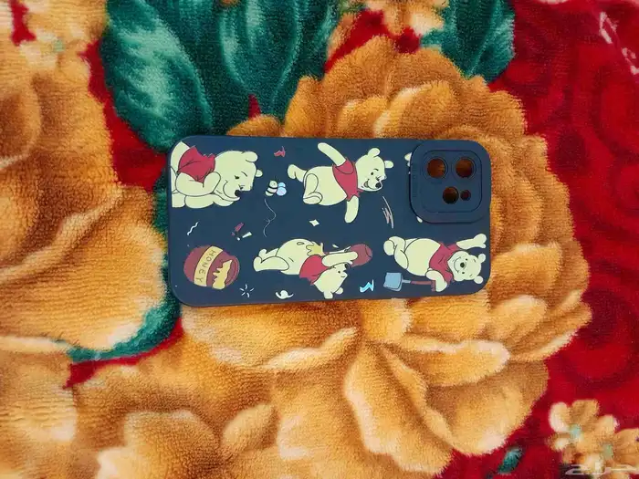 كفرات للبيع ايفون 12 كل الكفرات تمام وبحاله ممتازه مع حامي 12