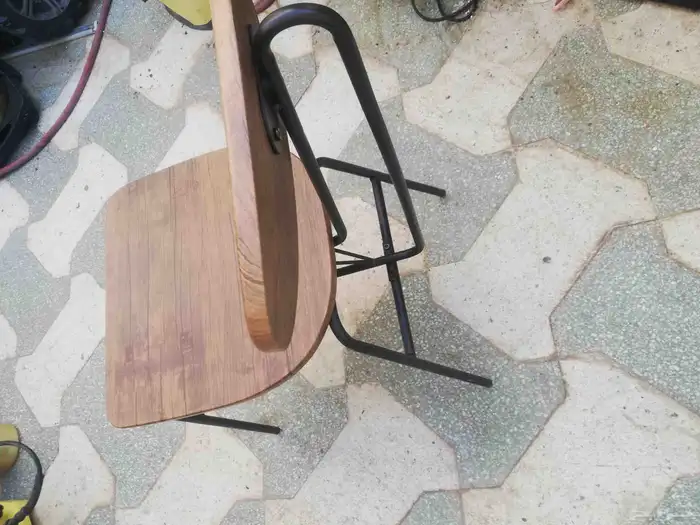 طاولة مكتب وكرسي مستخدم 7