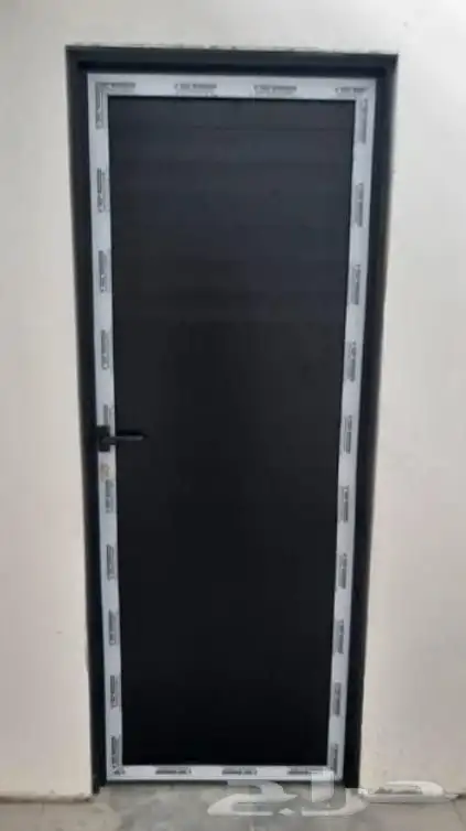 باب المنيوم شبابيك قزاز موجود ان شاء الله صار كويس شغل كويس 3