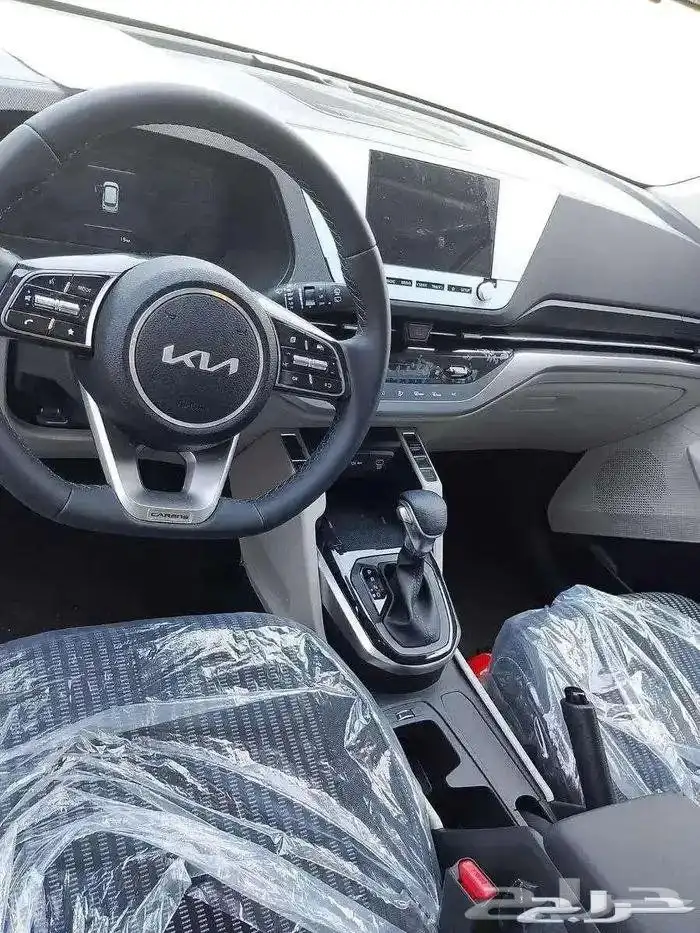 كيا كارينز نصف فل 2025 3