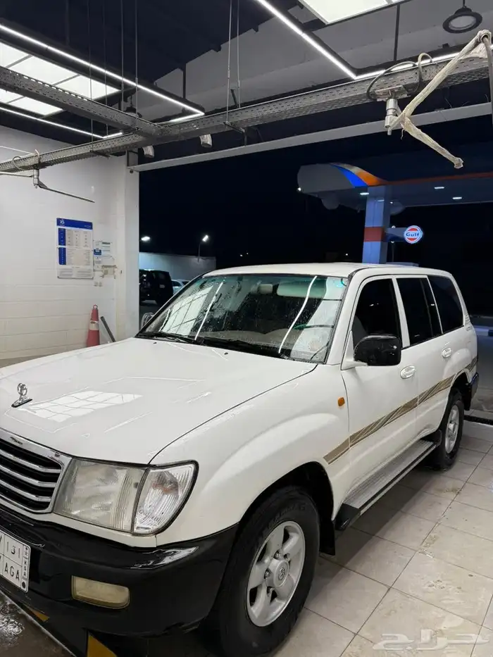 لاندكروزر 2000 4