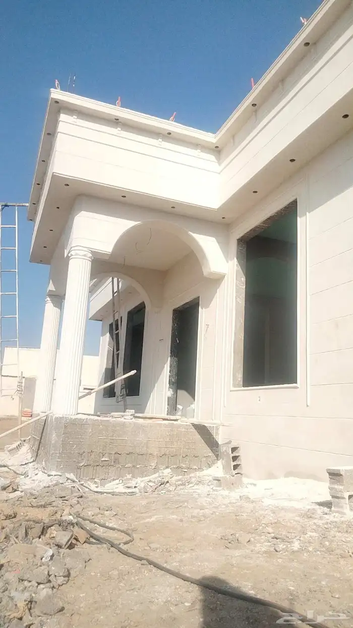 معلم لياسه ملونه وديكورات خارجية 1