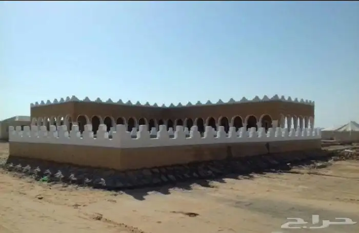اعمال تراثية بنا با الطين وتليوسات وسقف جريد واثل 4