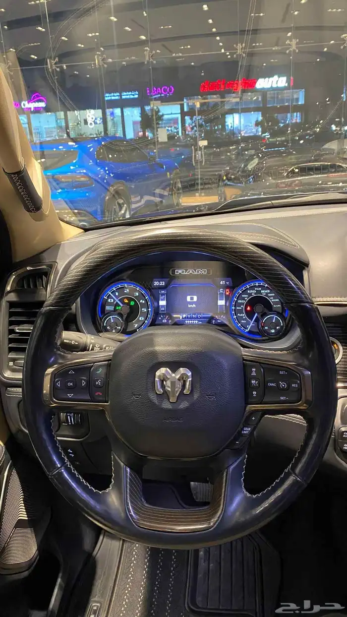 Dodge RAM Limited V8 8