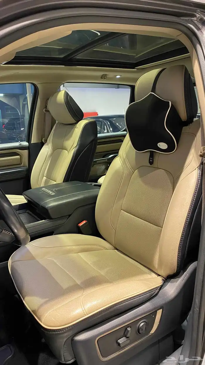 Dodge RAM Limited V8 10