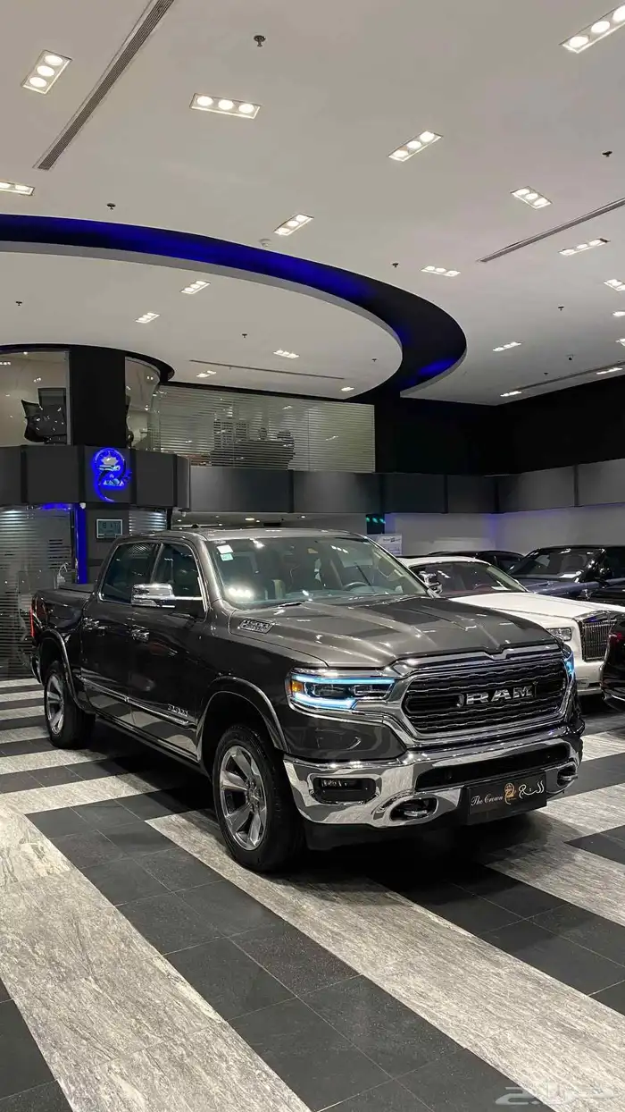 Dodge RAM Limited V8 2