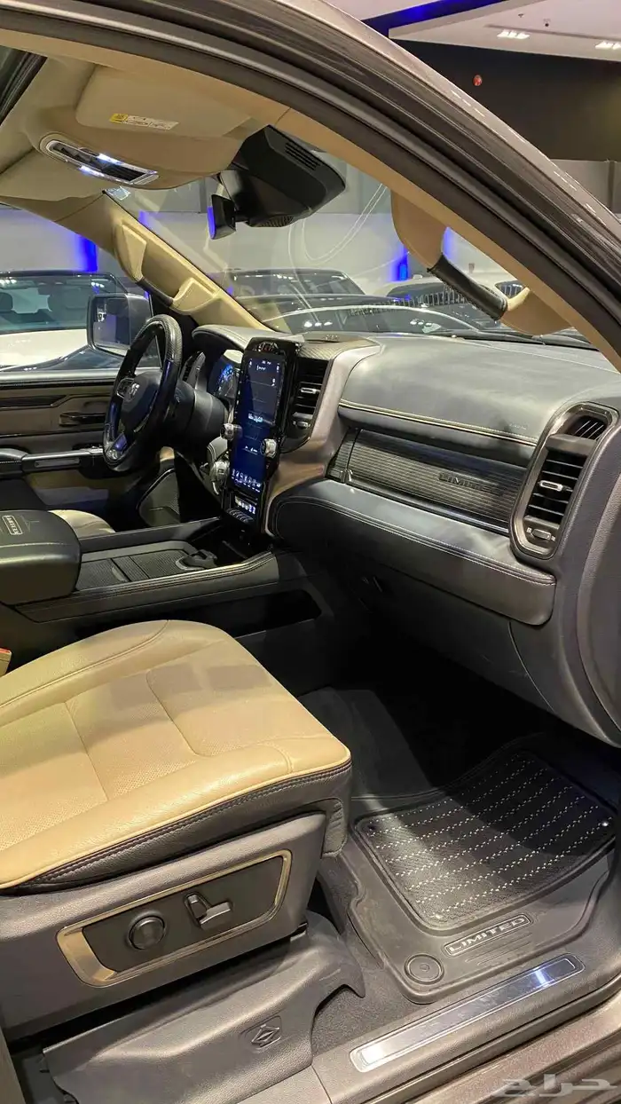 Dodge RAM Limited V8 7