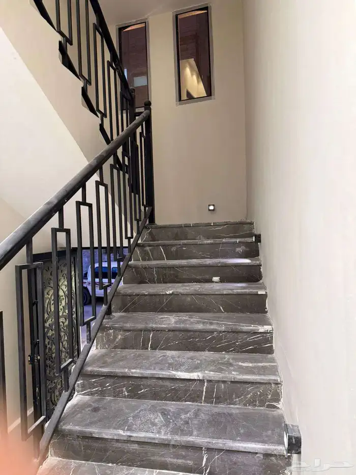 عماره 6 شقق بمنفوحه دخلها 101 الف 4