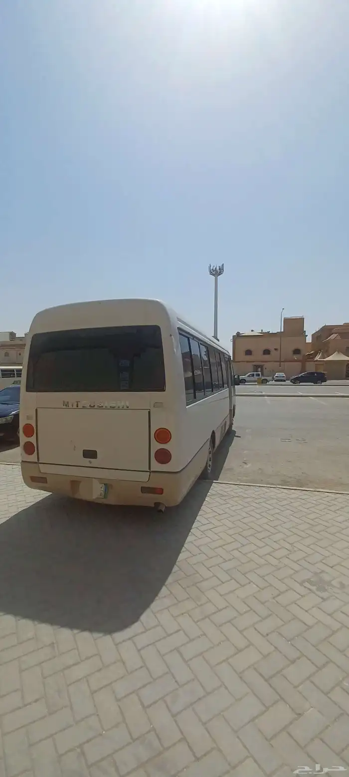 للبيع باص مستبيشي 2003 30 راكب 9