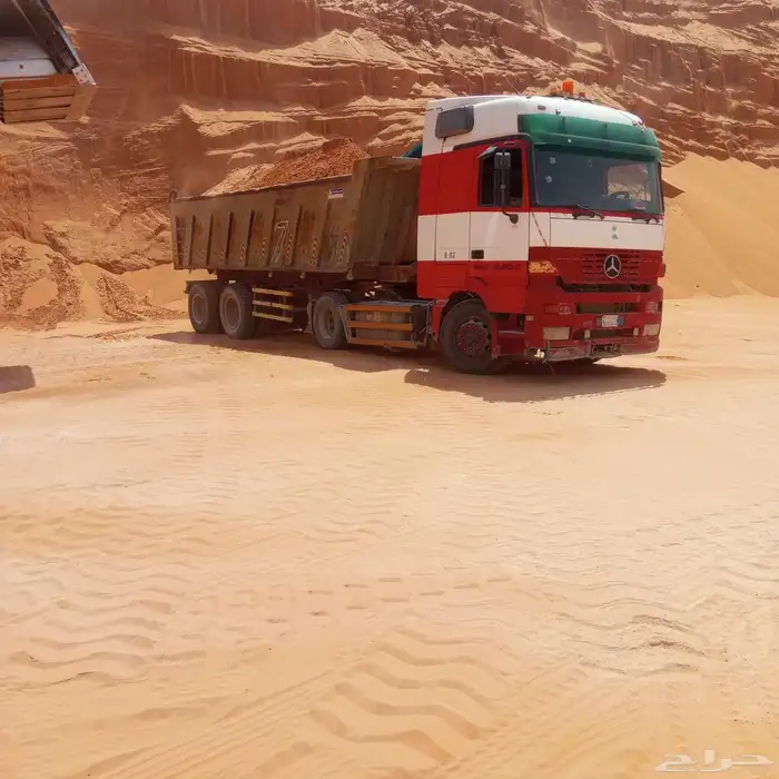 توريد رمل احمر وسبيس بسكورس 0