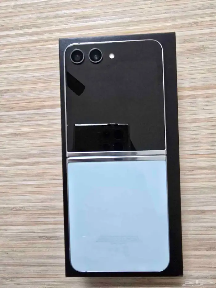 سامسونج Z Flip 5 7
