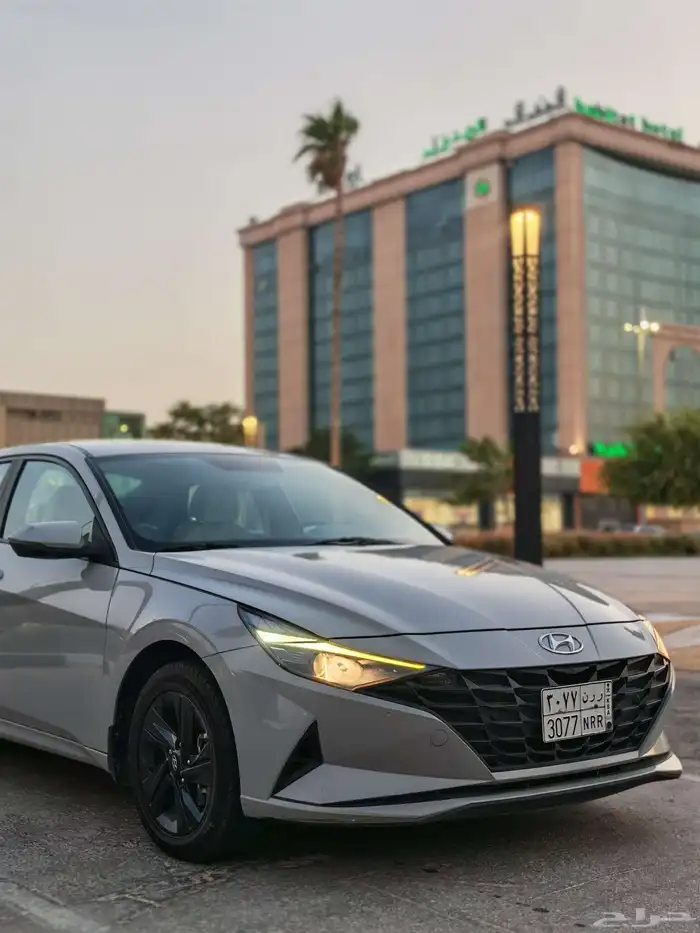 هيونداي النترا 2023 سمارت 1