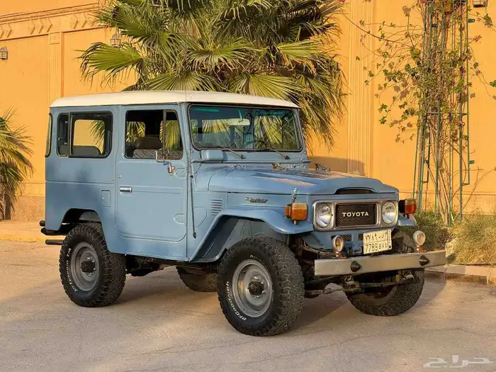 لاند كروزر 1984 نظيف جدا 7