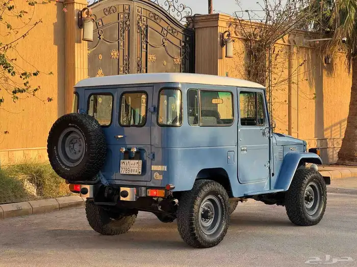 لاند كروزر 1984 نظيف جدا 8