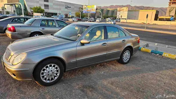 مرسيدس E240 2005 1