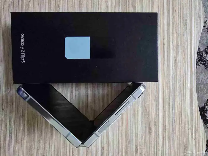 سامسونج Z Flip 5 1