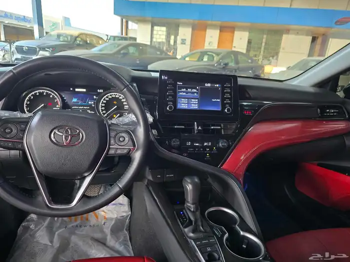 كامري LX رياضي 6سلندر فل داخليه احمر شبه زيروو عداد60 9