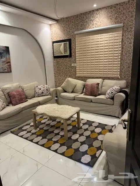 شقه مؤثثه للبيع في جدة حي مريخ 8