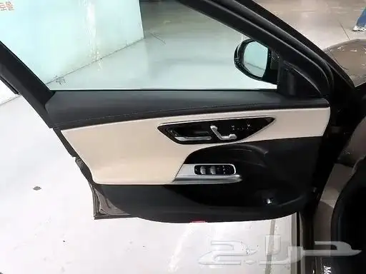 مرسيدس-بنز E200 2024 استيراد من كوريا - معرض العصيمي 11