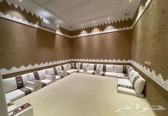 جلسات وستائر وكنب بجيمع الأنواع تفصيل 13